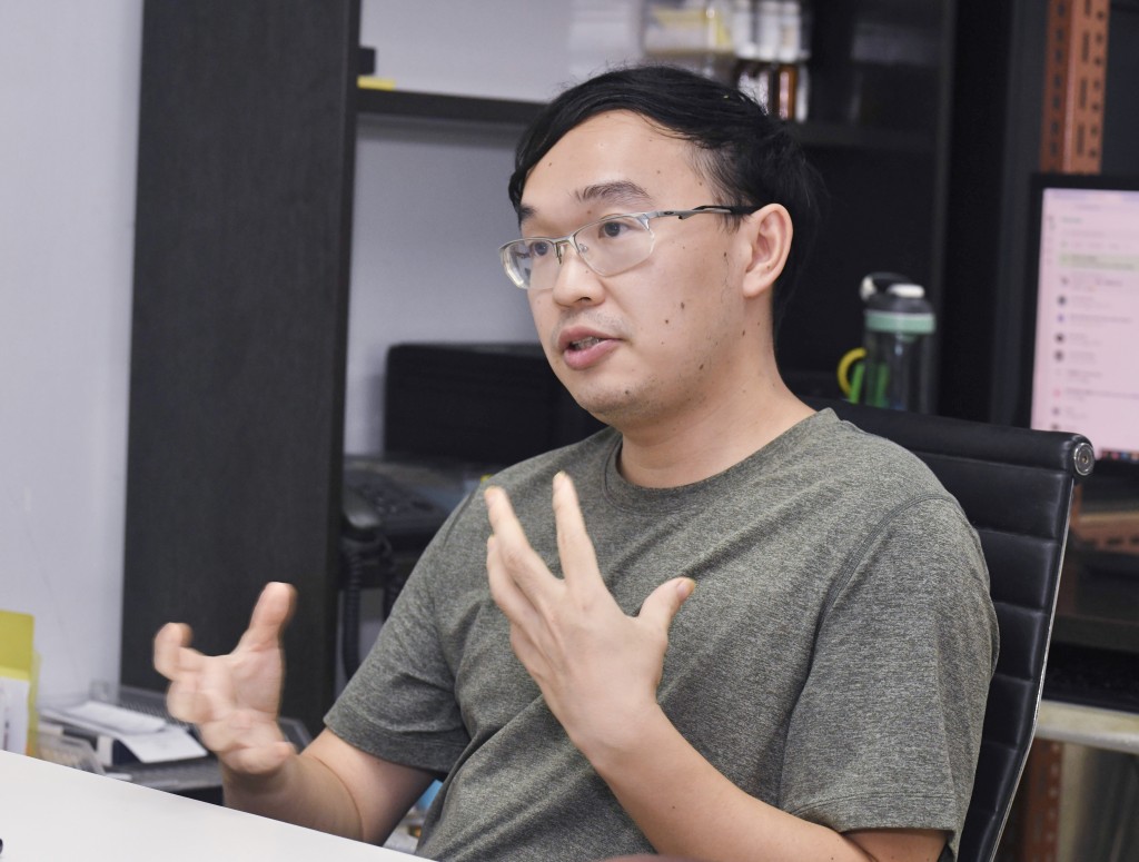 大成香油顏料行第三代傳人呂文熙接受《星島頭條》專訪時明言,「品牌信心建立需時,摧毀只在一瞬間,我們不希望有摧毀的那一天」。 大成香油顏料行第三代傳人呂文熙接受《星島頭條》專訪時明言,「品牌信心建立需時,摧毀只在一瞬間,我們不希望有摧毀的那一天」。