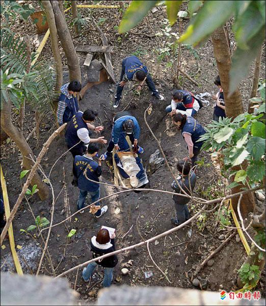 黃文進帶警方找出陳昱儒的埋骨處。自由時報
