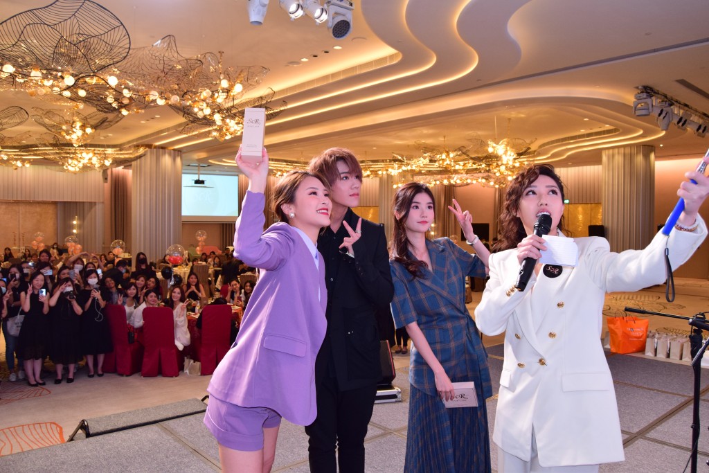 嘉賓姜濤因為姜濤以前係200磅肥仔,所以蔚雨芯邀他擔任周年晚宴嘉賓分享減肥心得。