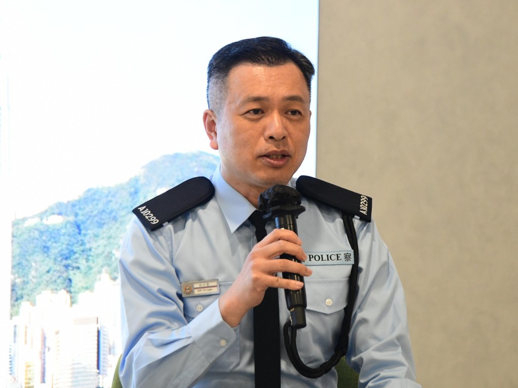 施天藝希望將前線警務工作經驗融入教學,啟發師生關注社會事務。 施天藝希望將前線警務工作經驗融入教學,啟發師生關注社會事務。