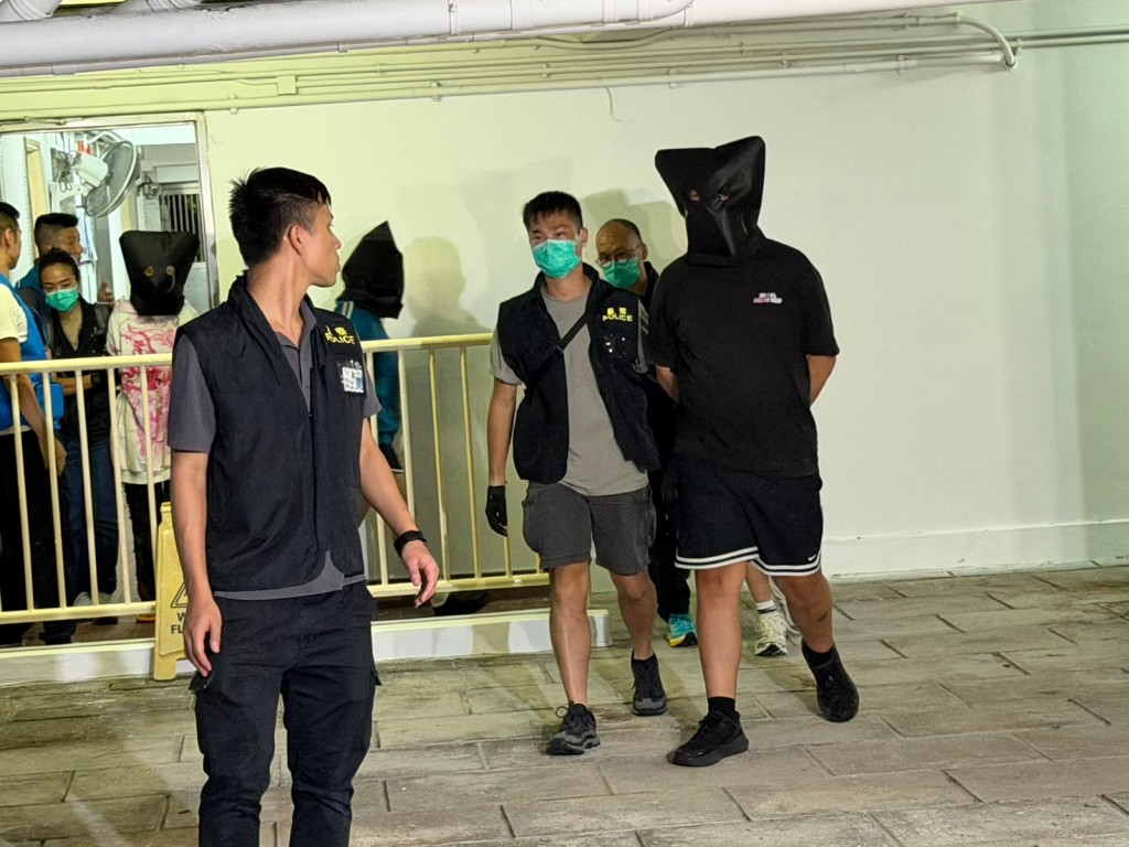其中3名被捕男女為大學生。曾志恒攝 其中3名被捕男女為大學生。曾志恒攝