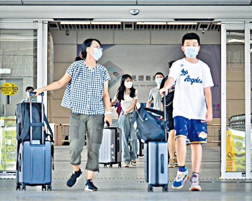 ■推行「通關碼」是兩地通關的必要條件之一,創科局正在籌備「通關碼」。