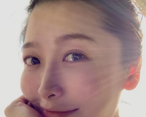 周勵淇宣佈佗B後難得亮相,狀態不錯。