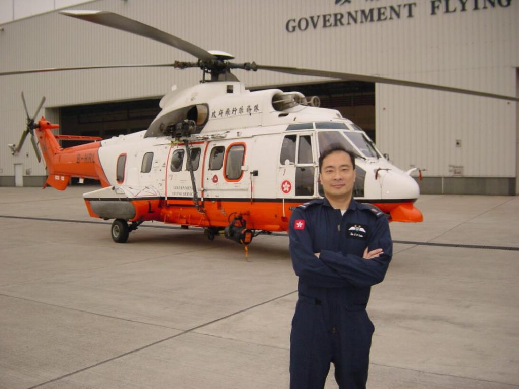 千禧年代，劉楚釗協助飛行服務隊提供「飛行醫生」服務，並登機執勤。