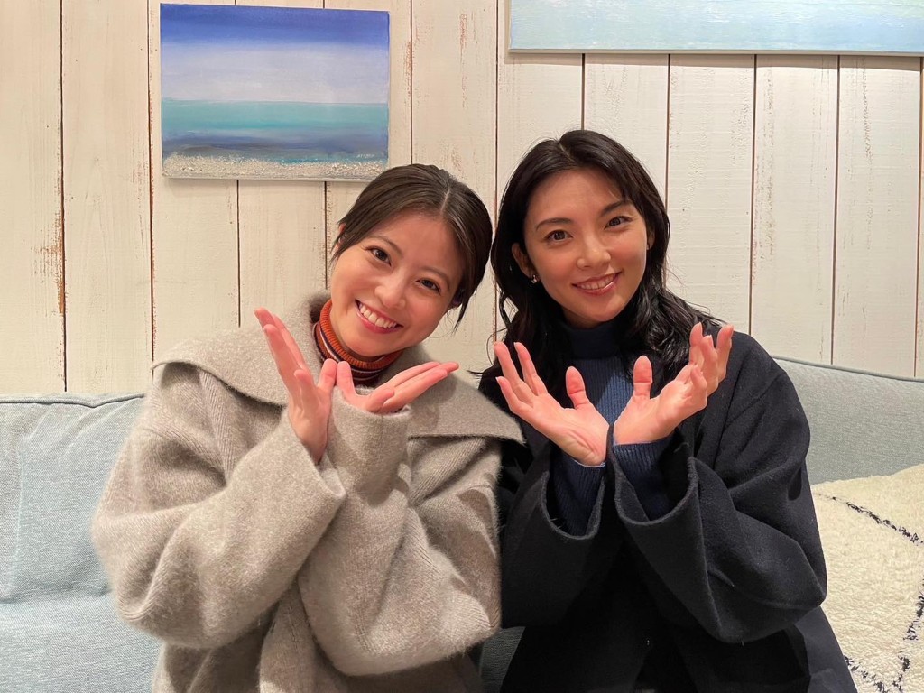 田中麗奈與人氣女演員今田美櫻（左）合作拍《最喜歡的花》。
