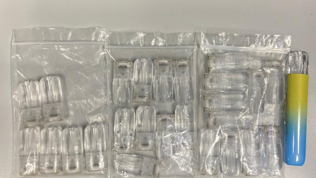 政府一直全力打擊「太空油毒品」，建議再修例將所有依托咪酯類似物列入《危險藥物條例》。資料圖片