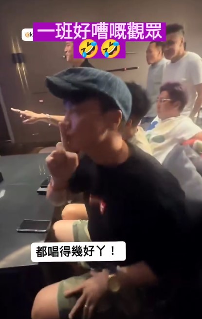 莫家淦雖然16強止步,但有明星足球隊一眾兄弟安慰。 莫家淦雖然16強止步,但有明星足球隊一眾兄弟安慰。