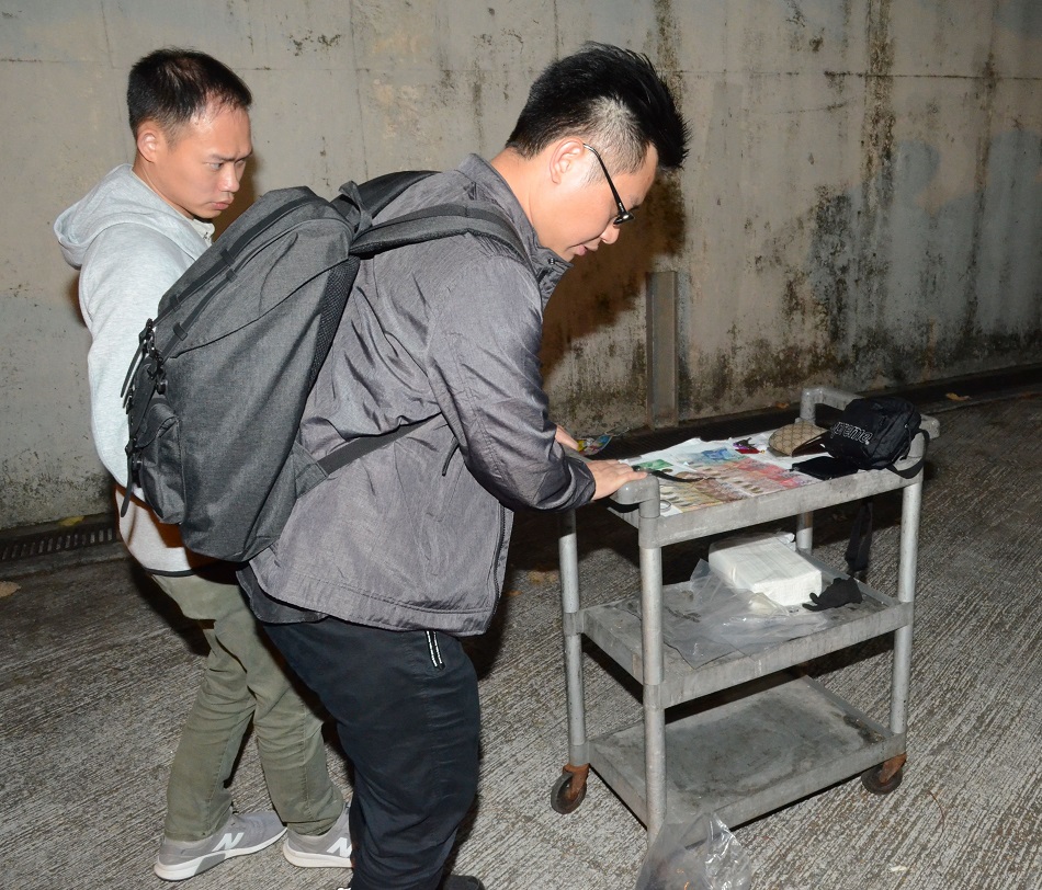 警方檢獲涉案證物包括現金
