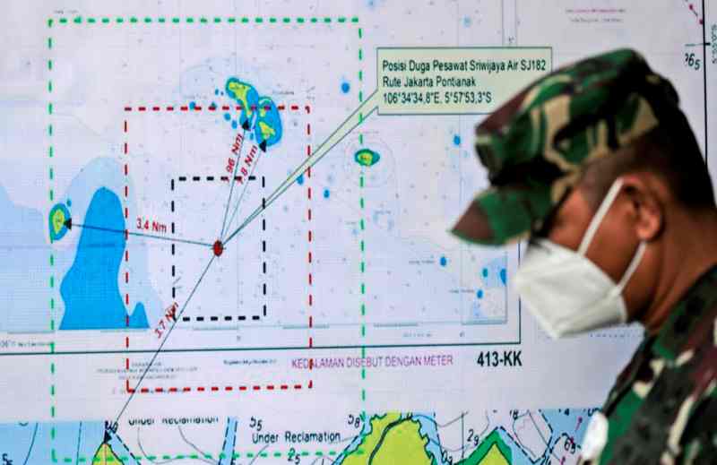 搜索範圍集中在外島拉吉島和瀾倉島一帶的海域。AP 