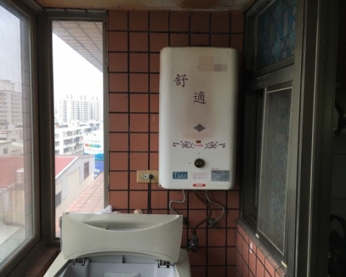 涉事熱水爐。