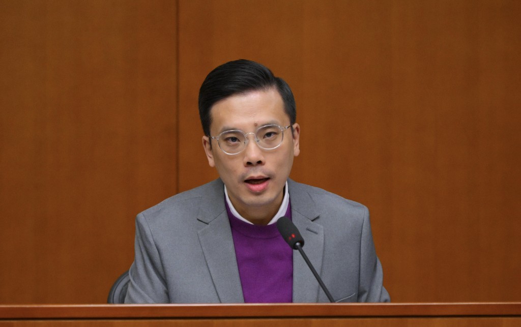身兼立法會議員的房委會委員梁文廣建議，政府在公布收購意向安排後，應加強透過「解說專隊」向宏志閣業戶說明長遠居住方案。資料圖片