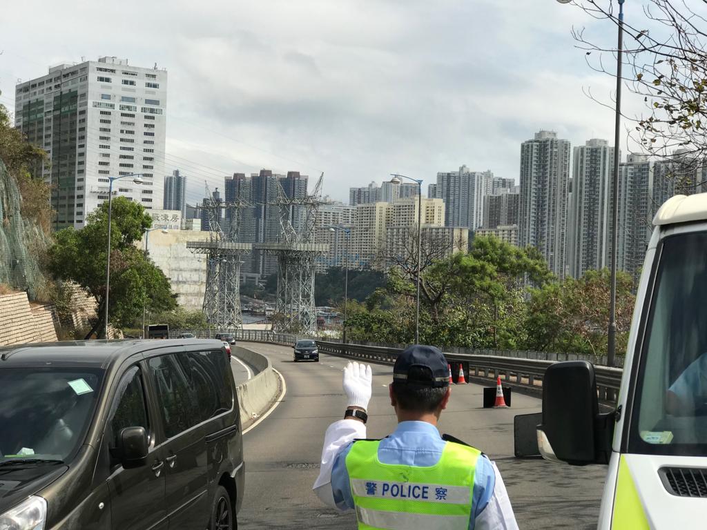警方偵測到647部車輛懷疑超速。