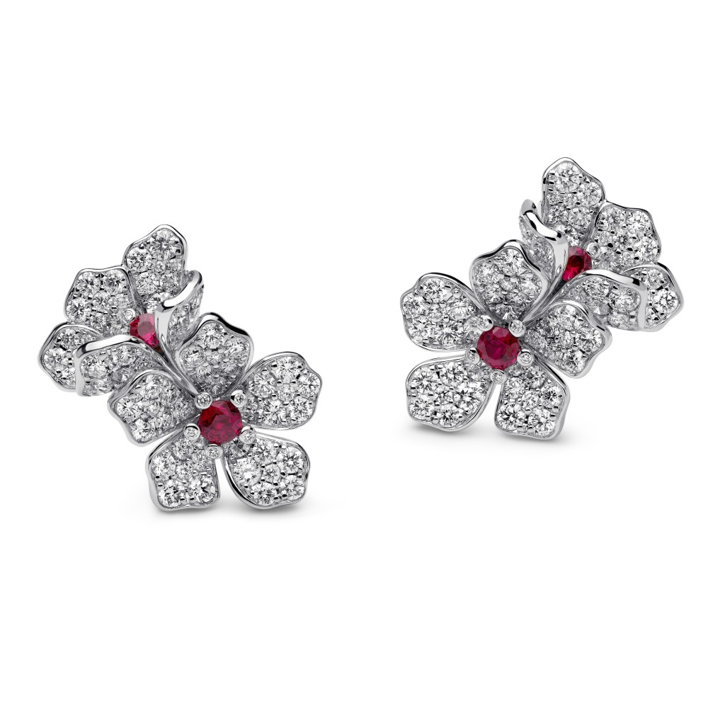 Jasmine白色黄金钻石及 红宝石耳环。（$165,600）