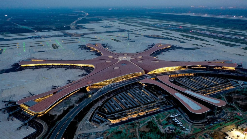 新建的机场。