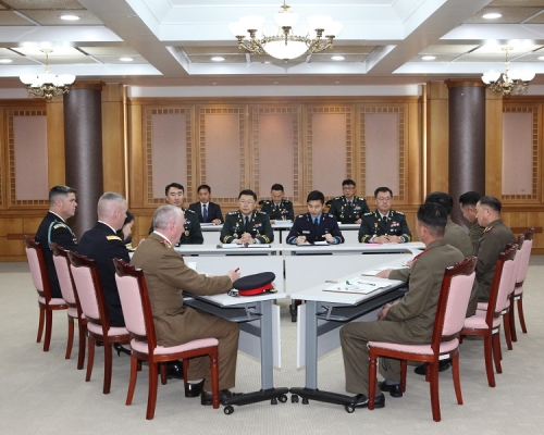 南北韓就撤除板門店共同警備區哨所、兵力和武器達成一致協議。AP