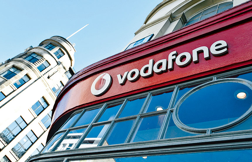 傳英國電訊商沃達豐(Vodafone)正洽商將英國業務和長和旗下的3英國合併。