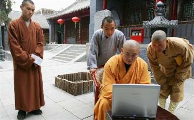釋永信的生活行頭都成為外界關注點。 釋永信的生活行頭都成為外界關注點。