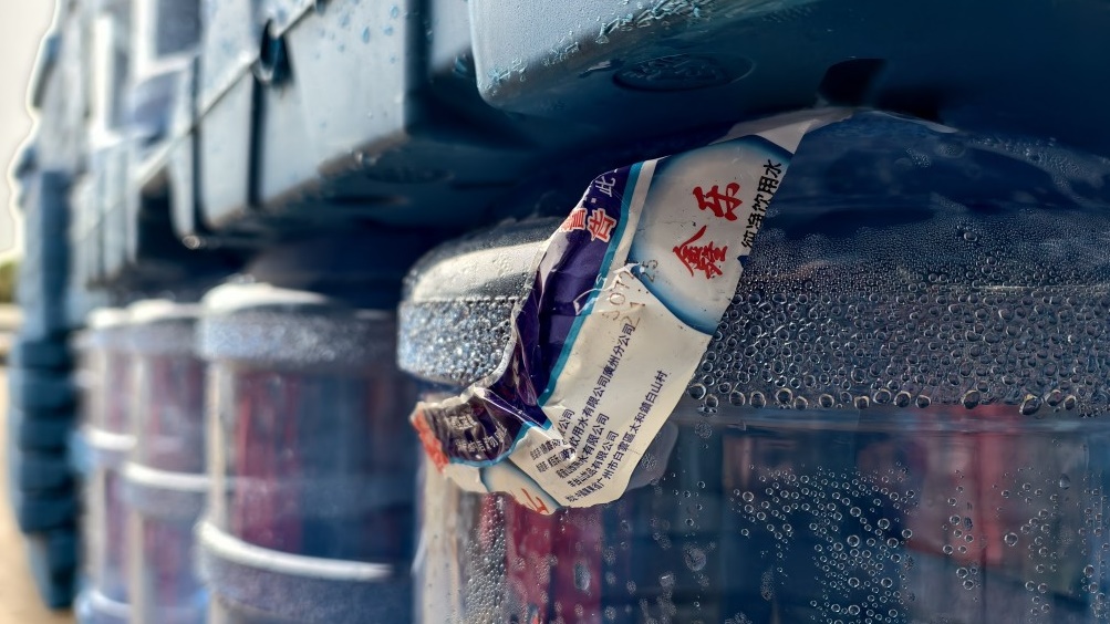 政府饮用水︱许正宇、杨何蓓茵上午11时见传媒 公布专责小组报告及纪律调查结果