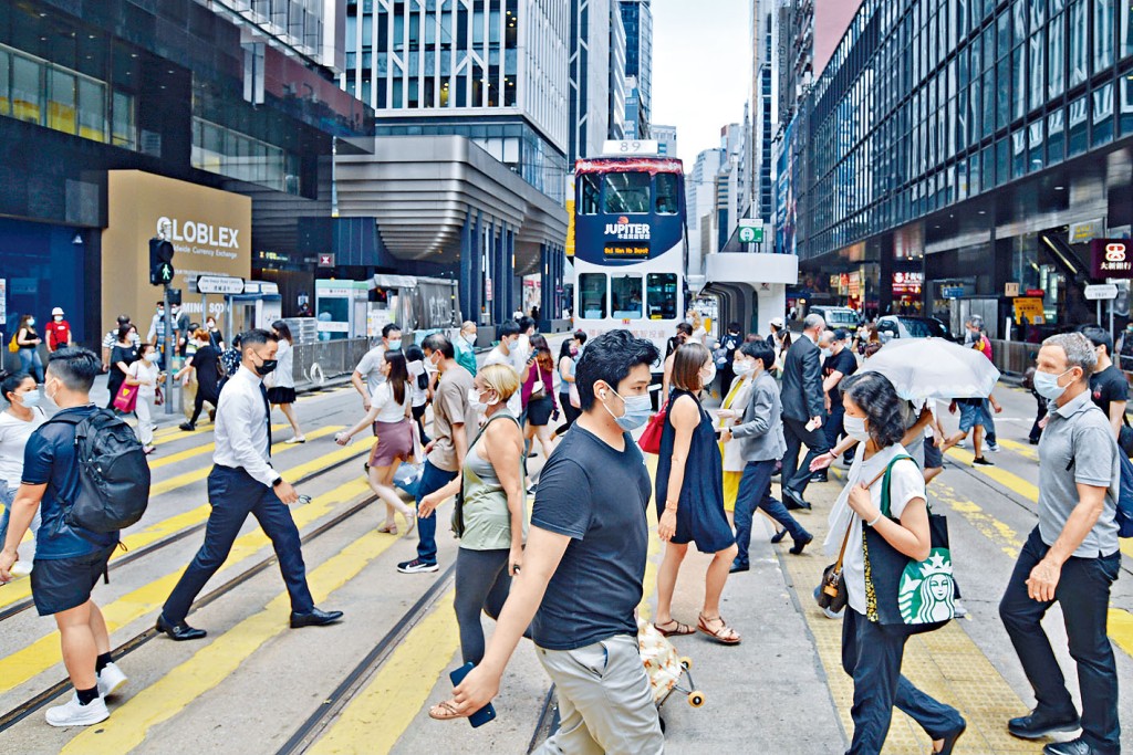 本港就業情況好轉,失業率跌至百分之六點四。