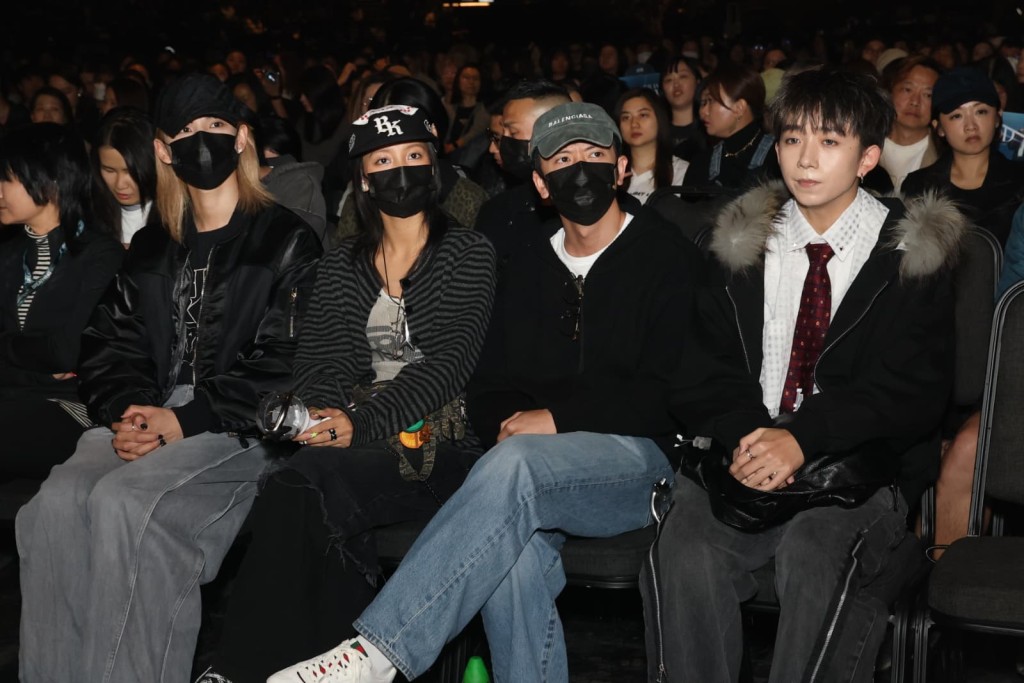 李駿傑(Jeremy) 、邱彥筒(Marf)、林家熙(Locker)及《造星5》羅子熙捧場。 李駿傑(Jeremy) 、邱彥筒(Marf)、林家熙(Locker)及《造星5》羅子熙捧場。