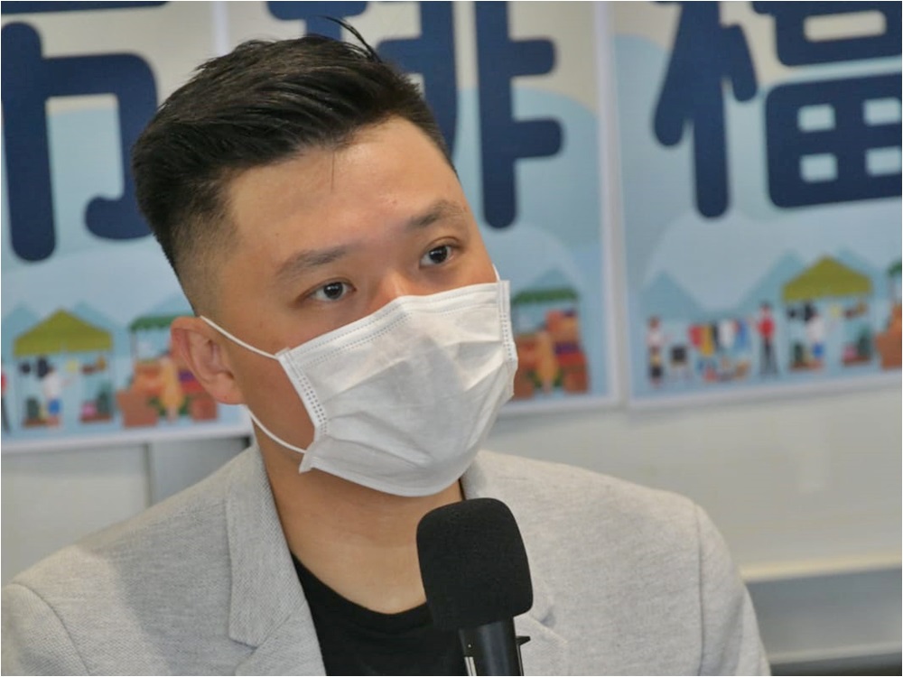 立法會議員鄭泳舜希望政府可在電子消費券推出前協助商戶。伍明輝攝