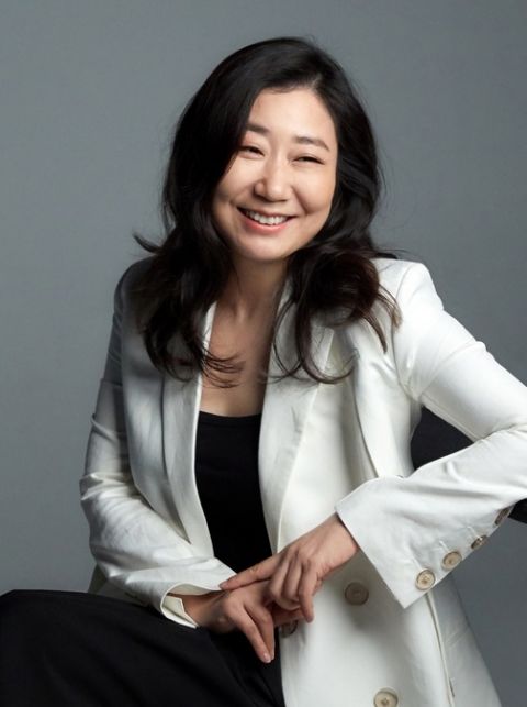 羅美蘭飾演李瑞鎮太太。