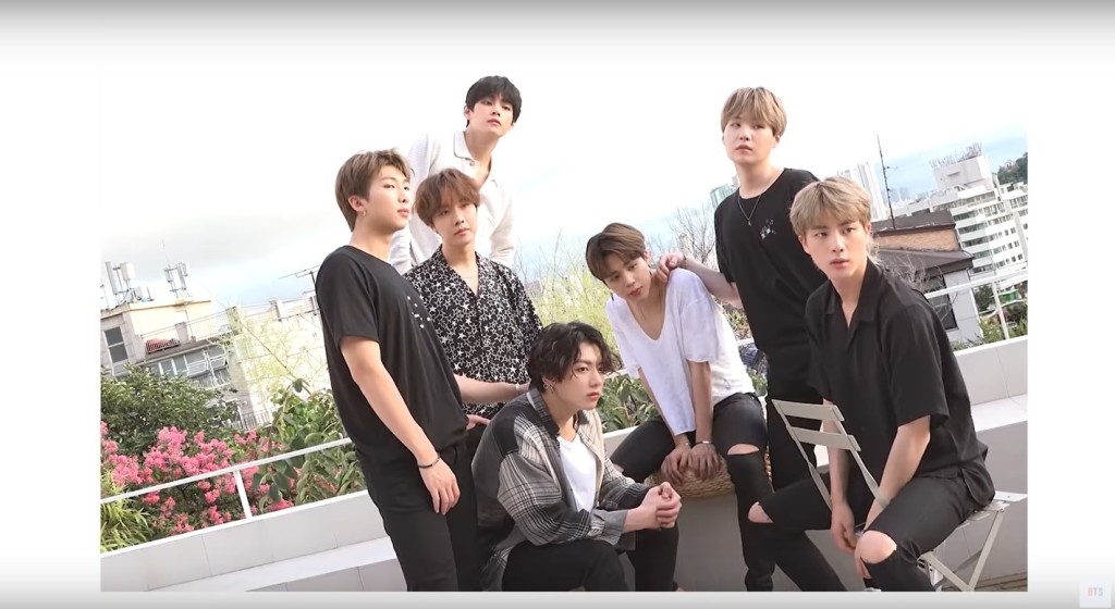 在昨日曝光的DVD花絮中的畫面。