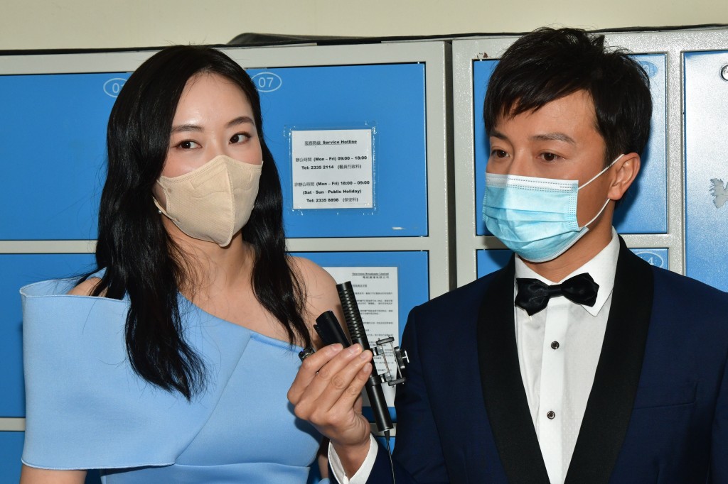 方力申與陳瀅為新劇宣傳受訪時，一直有戴口罩。