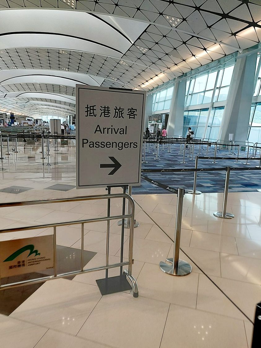 刘慧卿今早在fb上载在香港机场拍摄的相片。网图