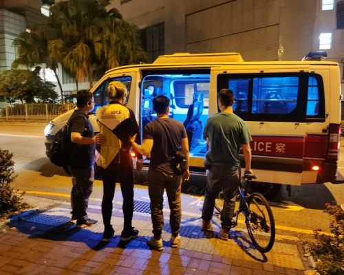 警方拘捕一名74歲老翁涉嫌盜竊。警方圖片