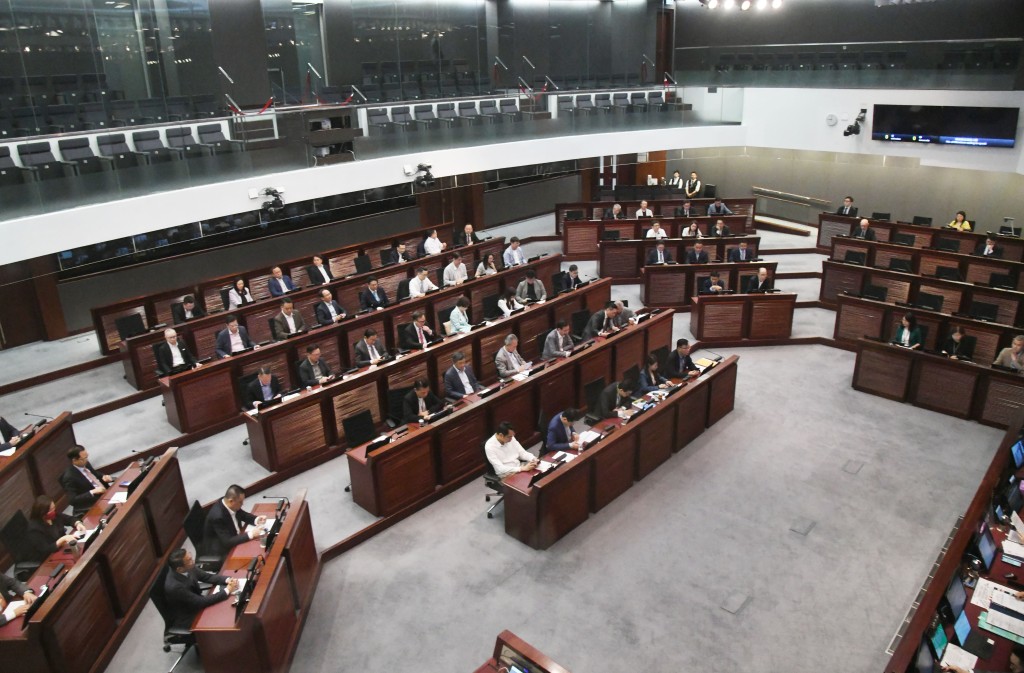 新一屆立法會選舉提名期下月6日結束。