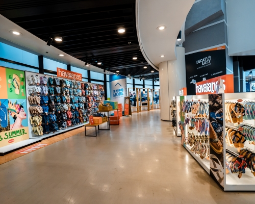 智能戰繩機挑戰最高分的一男一女，可獲迪卡儂將軍澳分店的一分鐘任掃機會。相片由公關提供