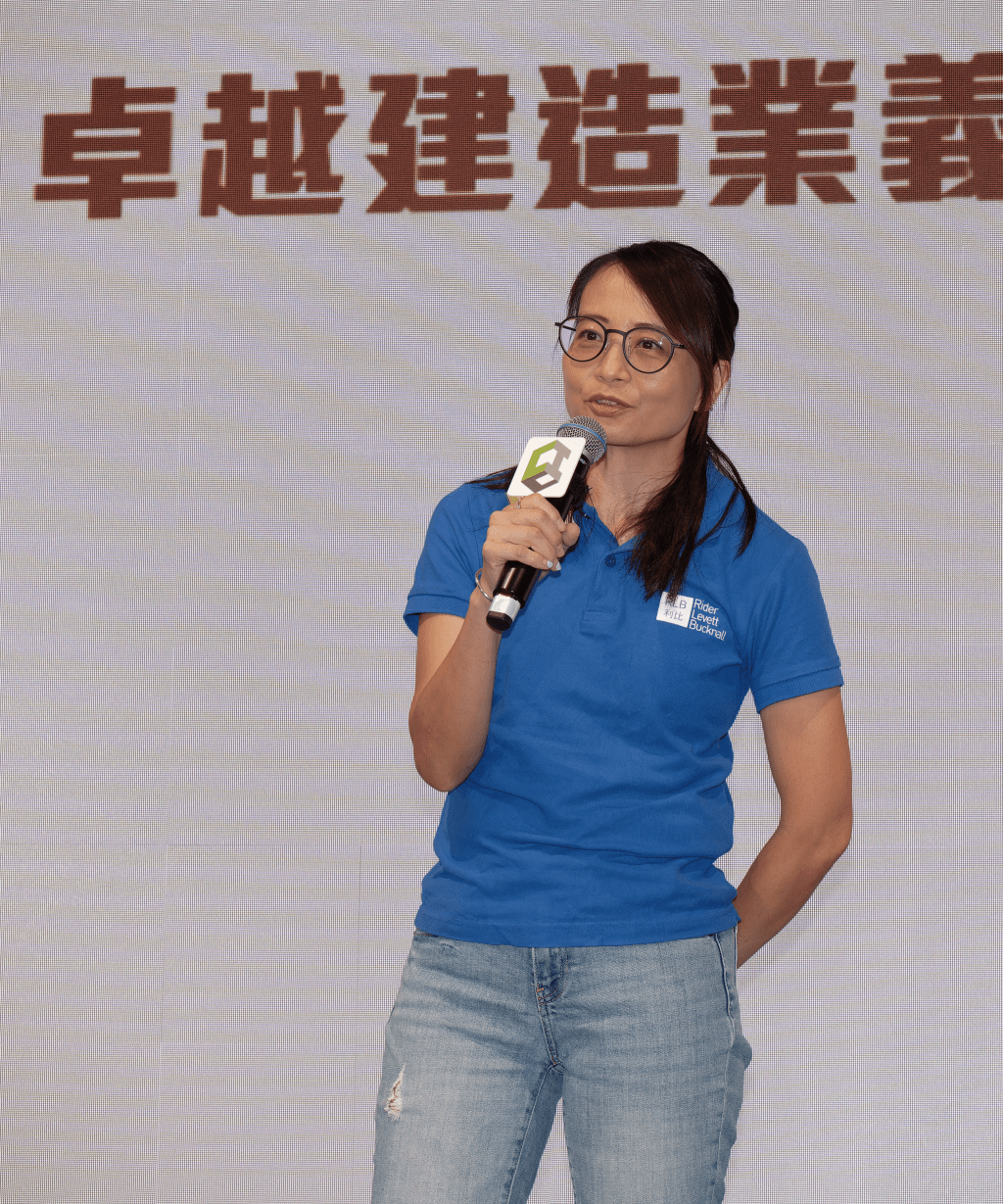 詹詠珊分享過往義工經驗，而每次義工服務都是一次生命影響生命的活動，藉此鼓勵大眾參與。