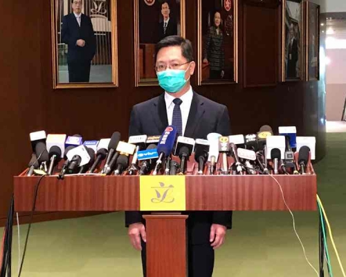 薛永恒見傳媒講述工作目標。