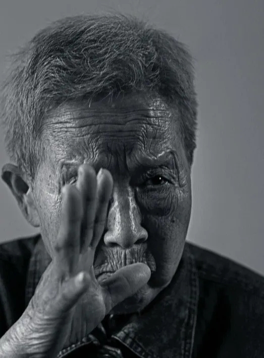 南京大屠杀幸存者关舜华逝世，享寿101岁。