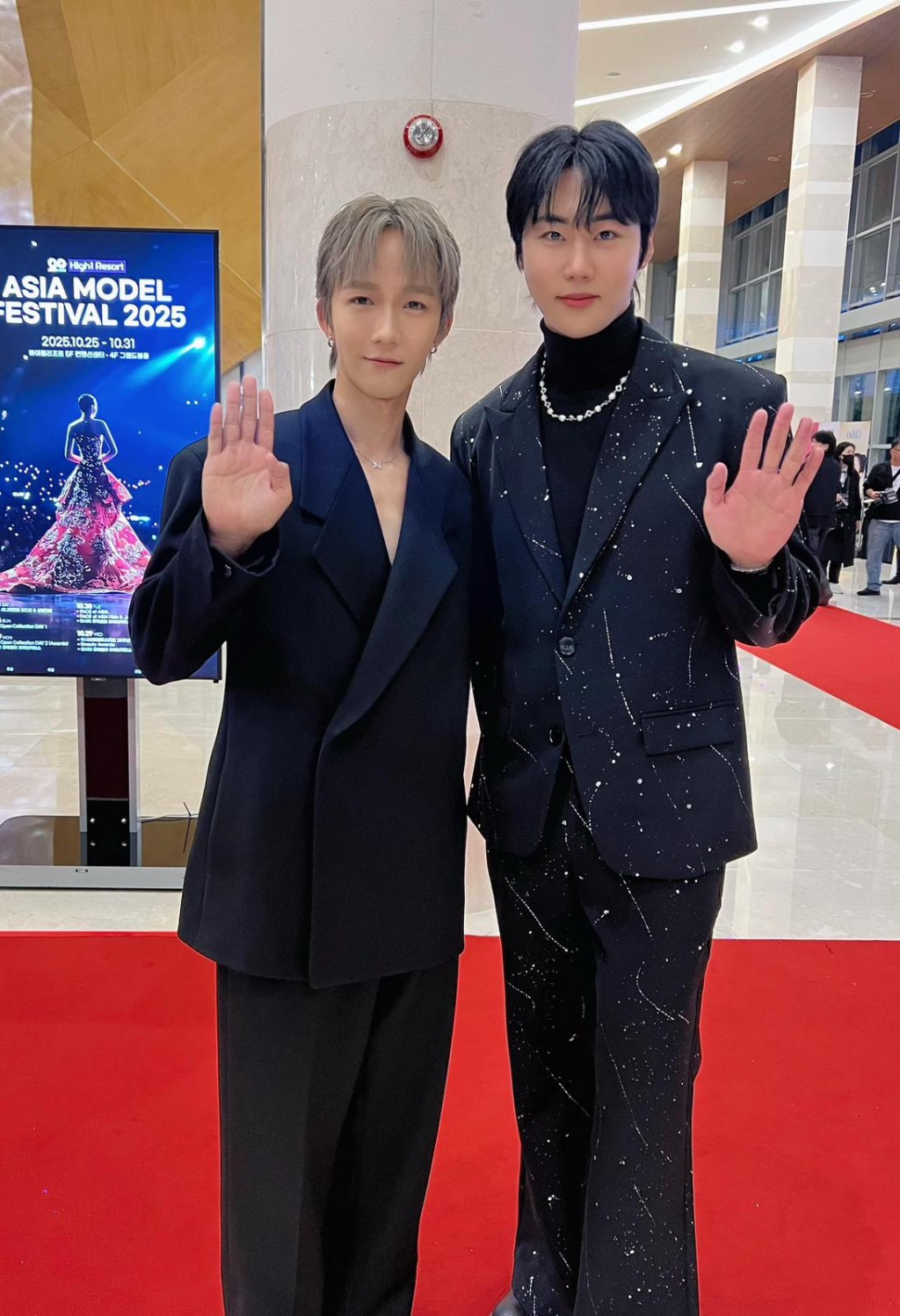 Alton形容YS Group社長Yong Heo好靚仔,為人親切。 Alton形容YS Group社長Yong Heo好靚仔,為人親切。