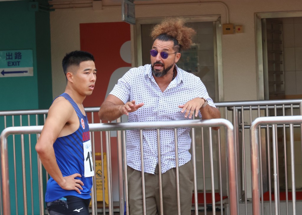 陳銘泰上周有法國教練隨行參加香港公開賽。