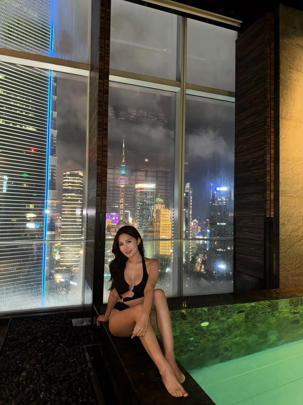 梁懿婷的泳照好養眼。 梁懿婷的泳照好養眼。