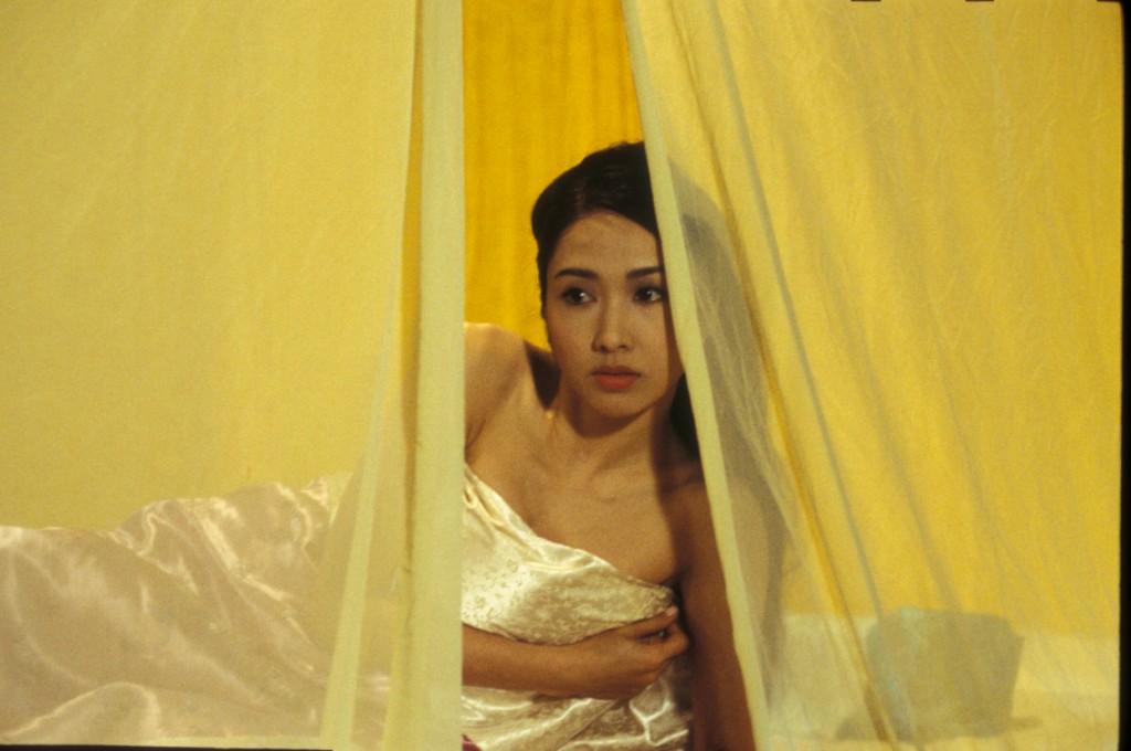 黎姿曾于TVB剧《金枝欲孽》性感演出。