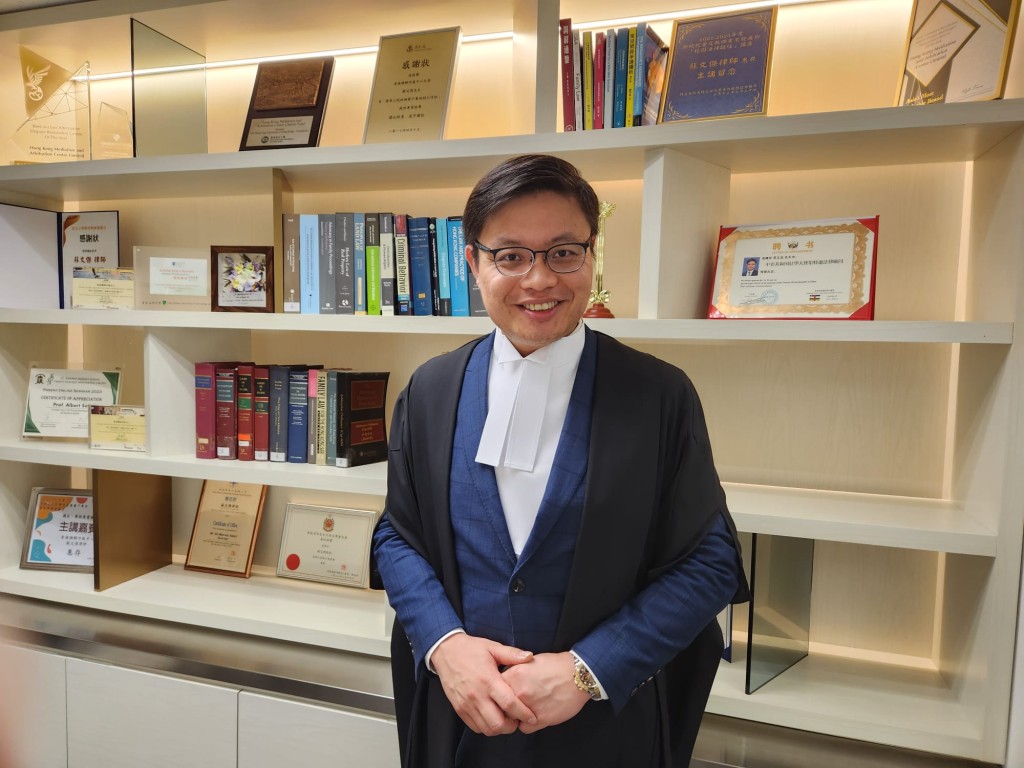 蘇文傑律師表示,要避免退租時出現爭議,首先應在租約中清楚說明交還單位要求。 蘇文傑律師表示,要避免退租時出現爭議,首先應在租約中清楚說明交還單位要求。