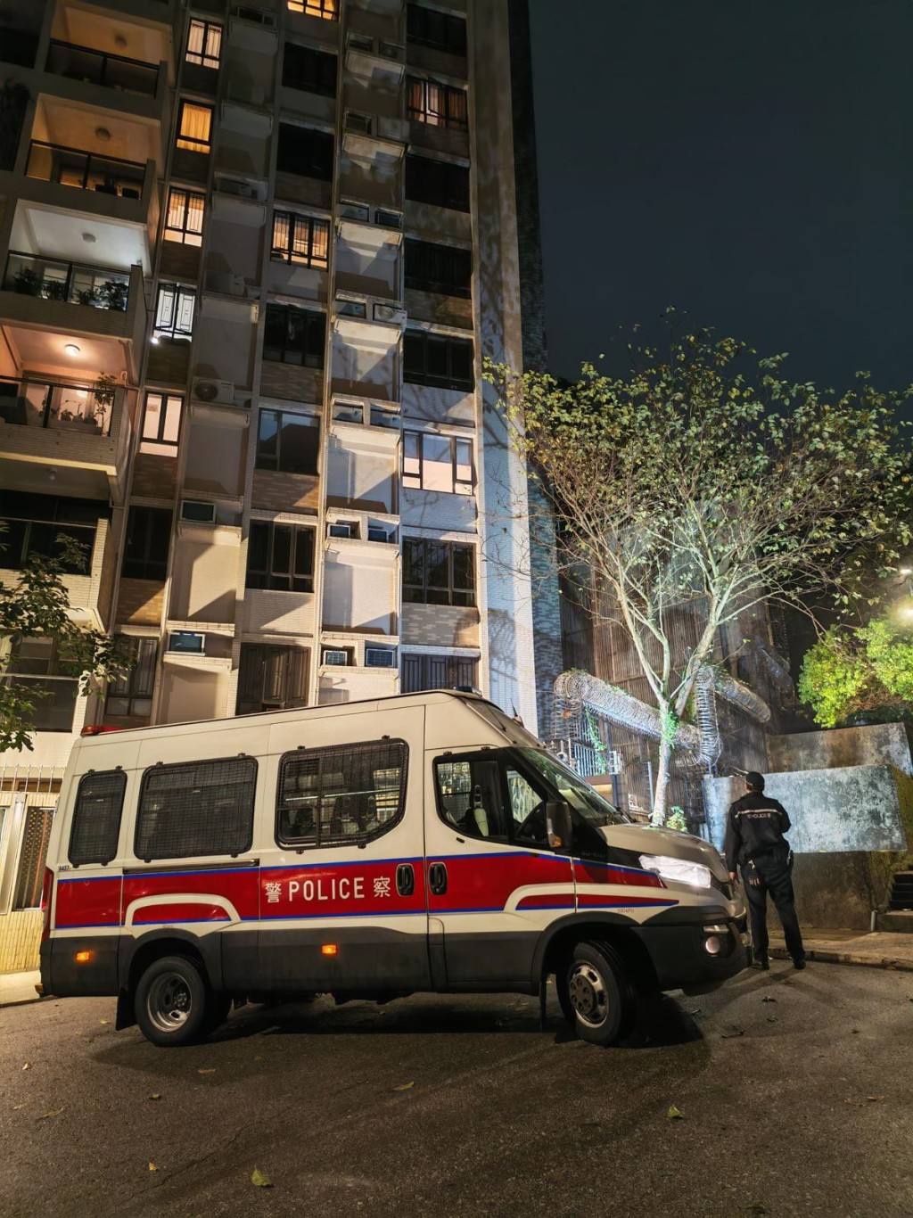 因應長假期,警方於港島展開為期數日的跨部門聯合反爆竊行動。 因應長假期,警方於港島展開為期數日的跨部門聯合反爆竊行動。