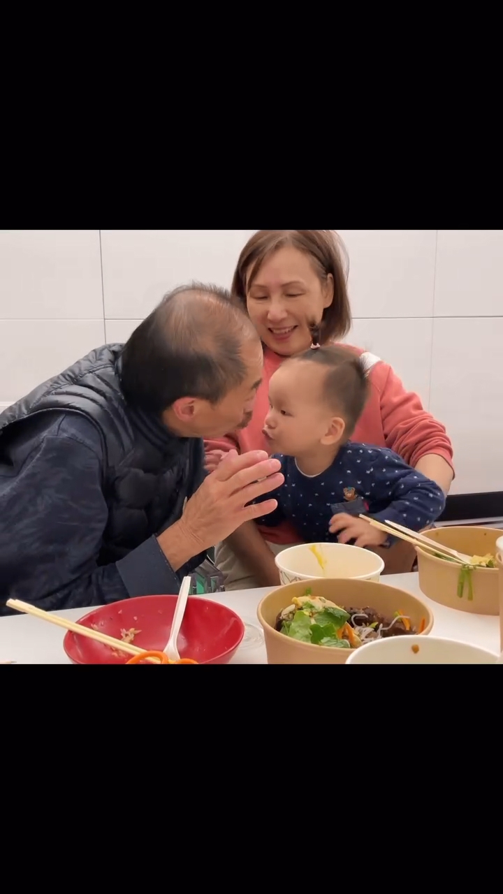 楊洛婷感恩爸爸可以參與每一個重要時刻。 楊洛婷感恩爸爸可以參與每一個重要時刻。