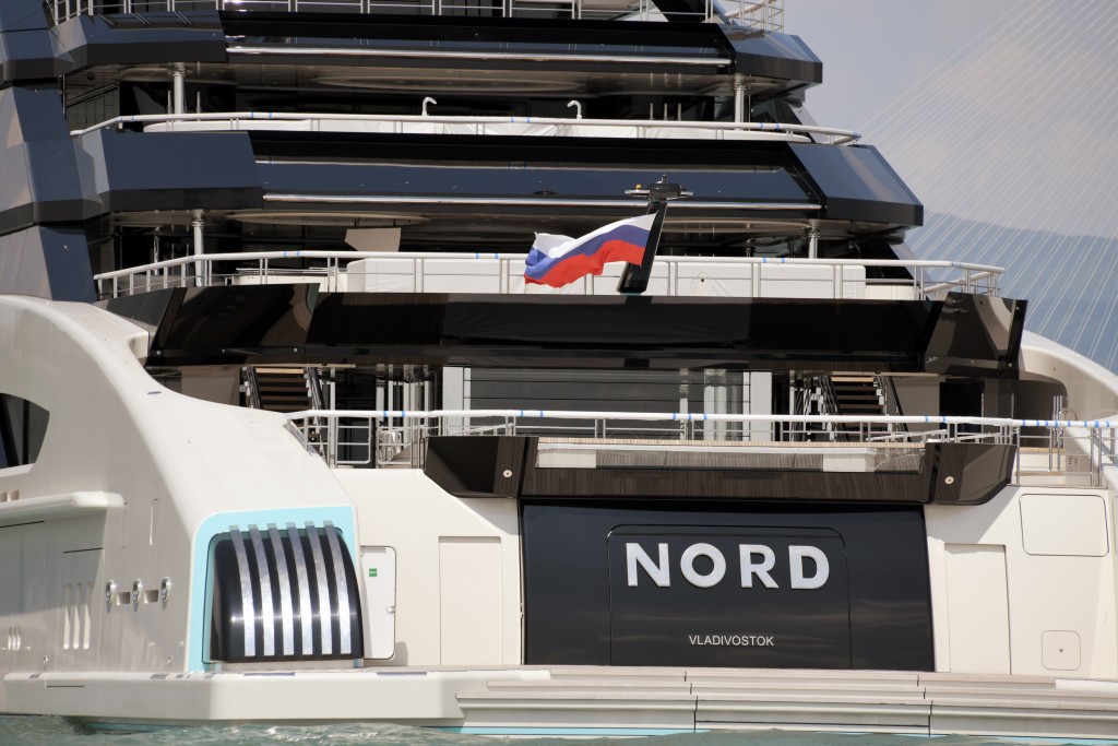 超级游艇「Nord」船上挂有俄罗斯国旗。资料图片