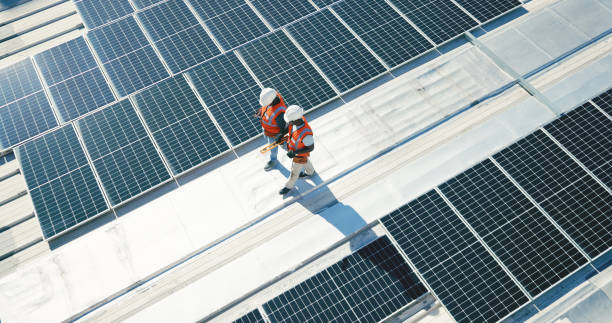 太陽能發電系統的功能是把太陽光能轉化為直流或者交流電能。