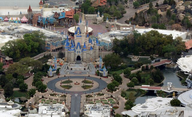 迪士尼在世界各地都有开办主题乐园，且极受欢迎。（路透社）