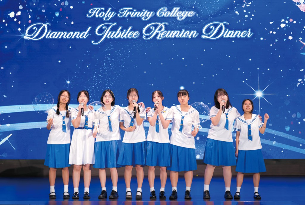 上智學生於「鑽禧校慶聯歡聚餐」中以動人歌聲綻放光彩。