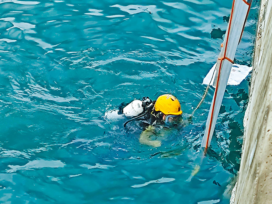 中年男子前晚疑跳海輕生，消防昨再派蛙人下海搜尋。