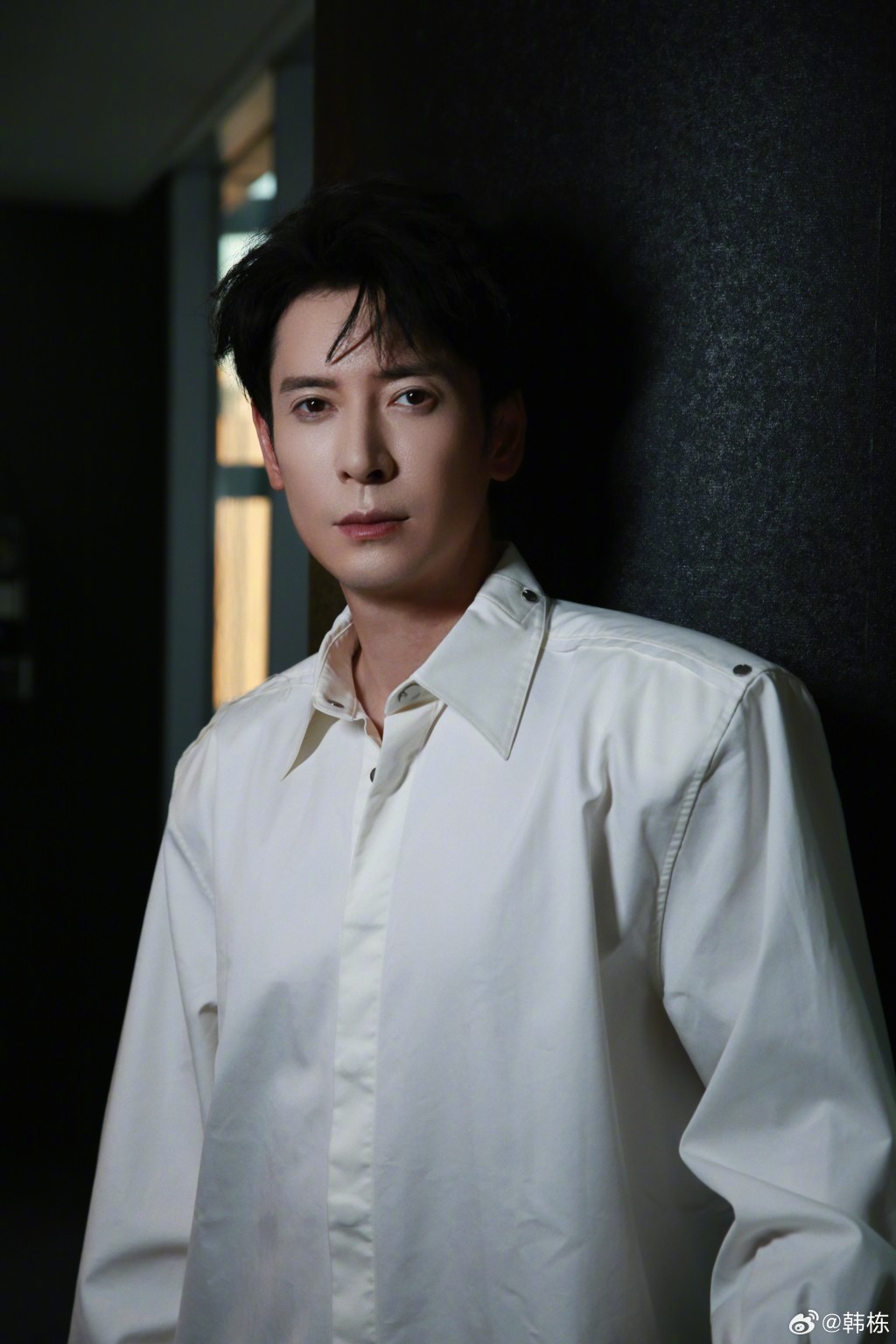 澄清「沒哭」風波後的韓棟,未來的新劇動向依然備受劇迷們的高度期待。 澄清「沒哭」風波後的韓棟,未來的新劇動向依然備受劇迷們的高度期待。
