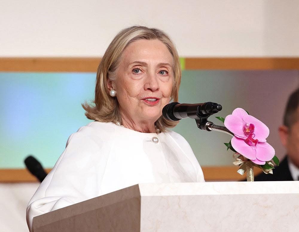 美國前國務卿希拉里差一點成為首位女總統 。 fb / Hillary Clinton