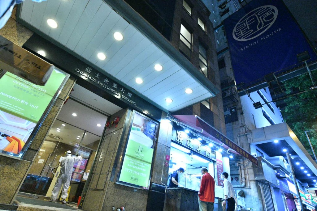 灣仔星月居所在大廈安排消毒公共地方。